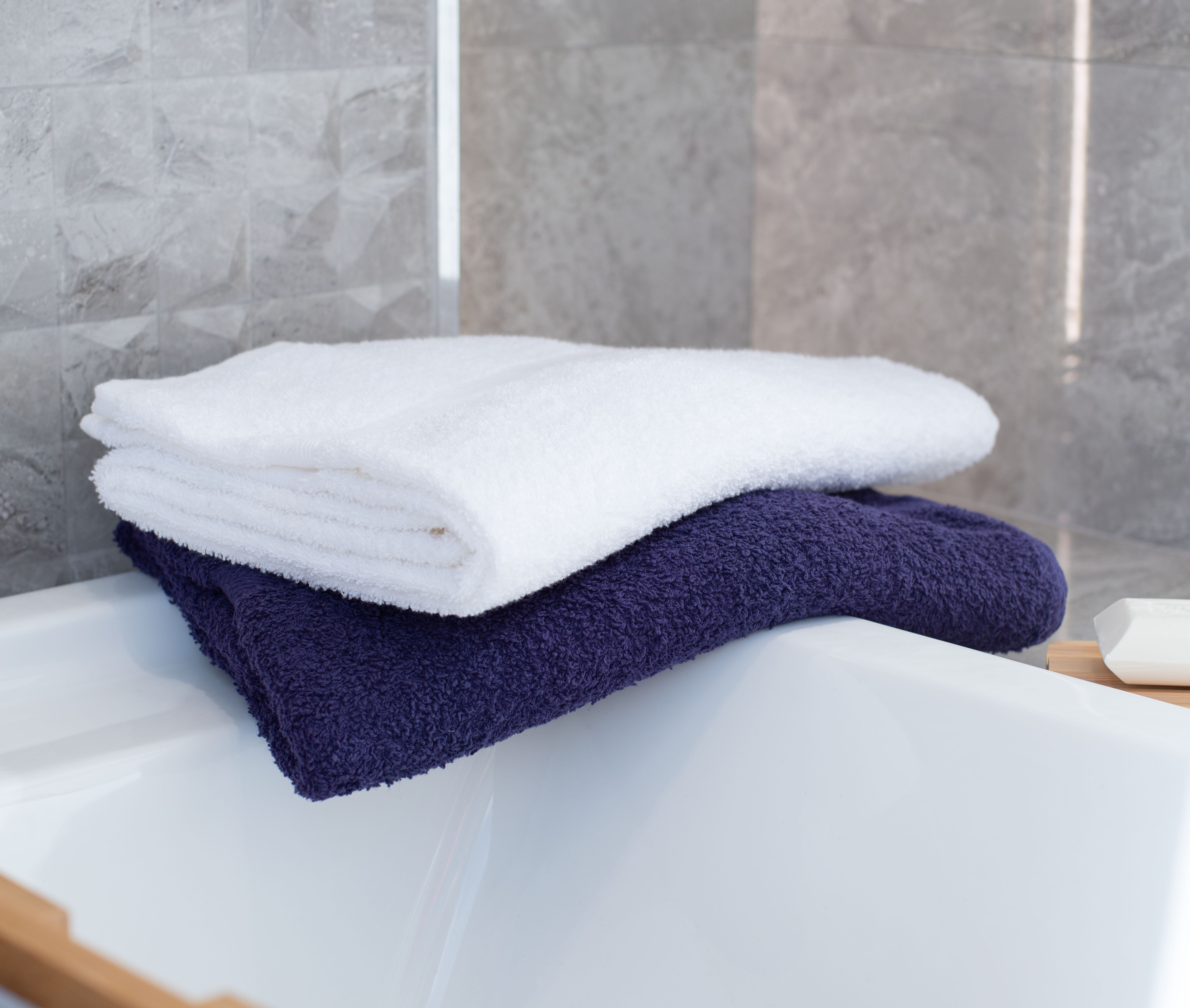CLASSIC HAND TOWEL